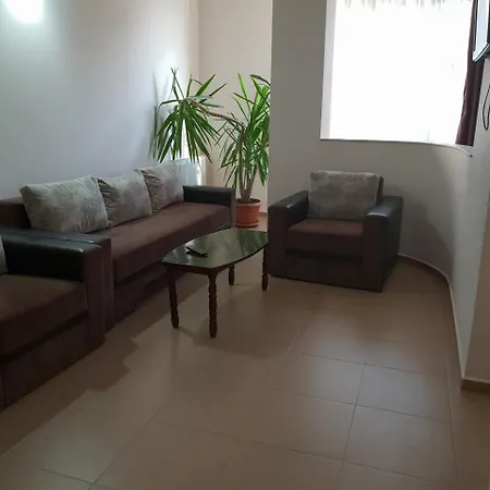 Liliana Apartment *