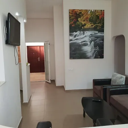 Liliana Apartment *